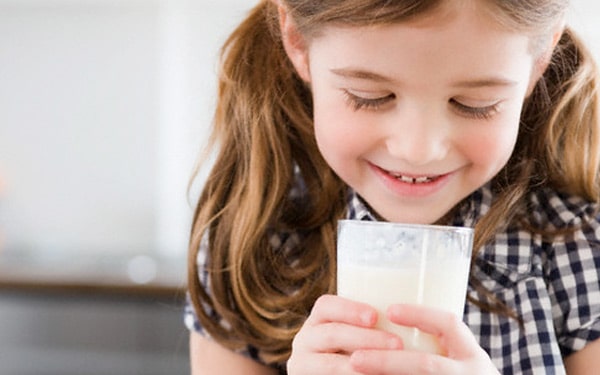 cocuklarda-gaz-ve-inek-sutu-alerjisi